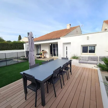 Maison Standing Avec Piscine 3 ラット